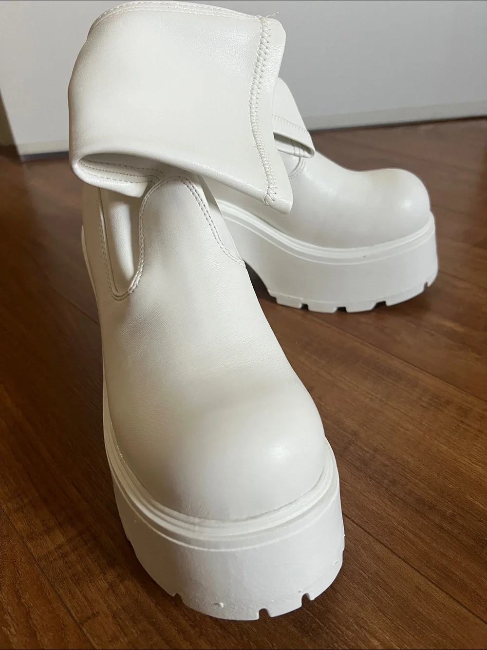 Windsor Smith Found White Stretch socks Boots
